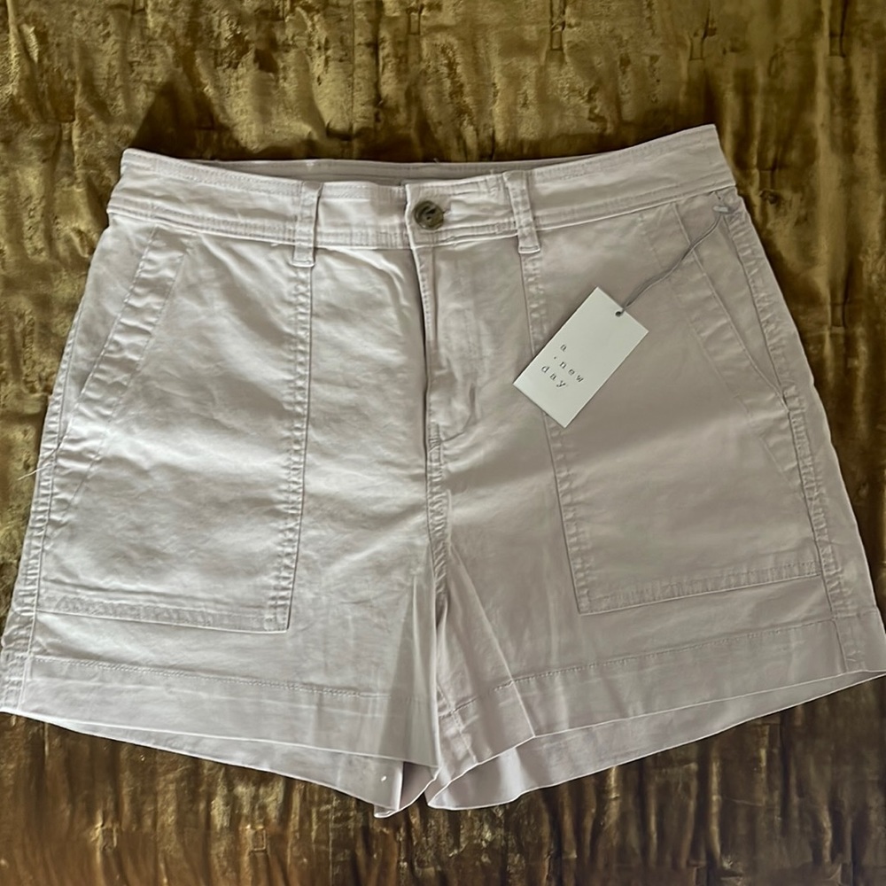NET “A New Day” khaki shorts